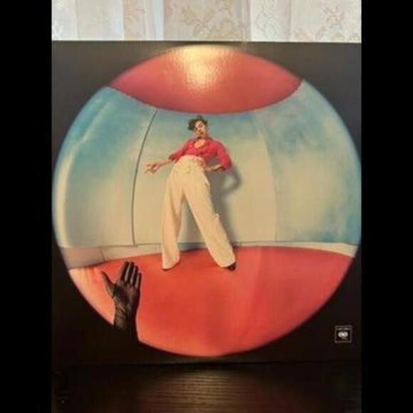 Harry Styles Iconic Music Artist's Vinyl Record with poster - Picture 1 of 4